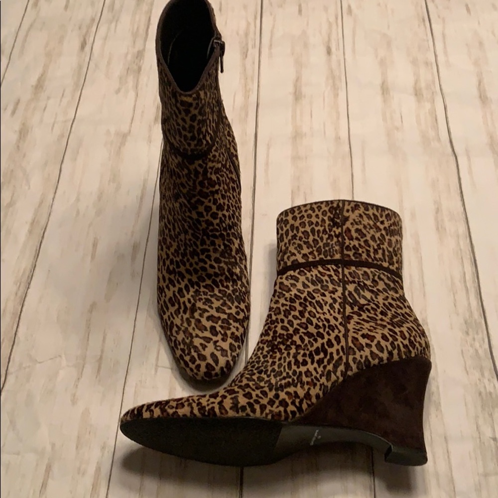 NWOB Valerie Stevens Pony Hair Animal Print Boot